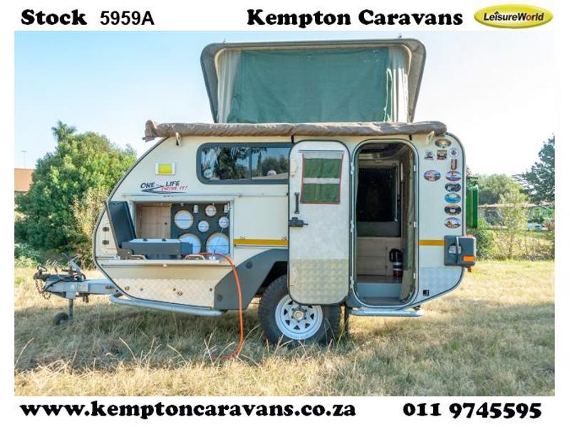 2012 Jurgens Safari Xcape Caravan (Off-Road) 2012 Jurgens Safari Xcape Caravan (Off-Road)