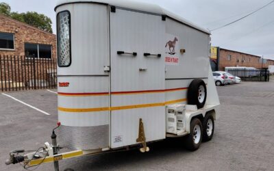 2016 Venter Royal Horse-Box (Spotless)